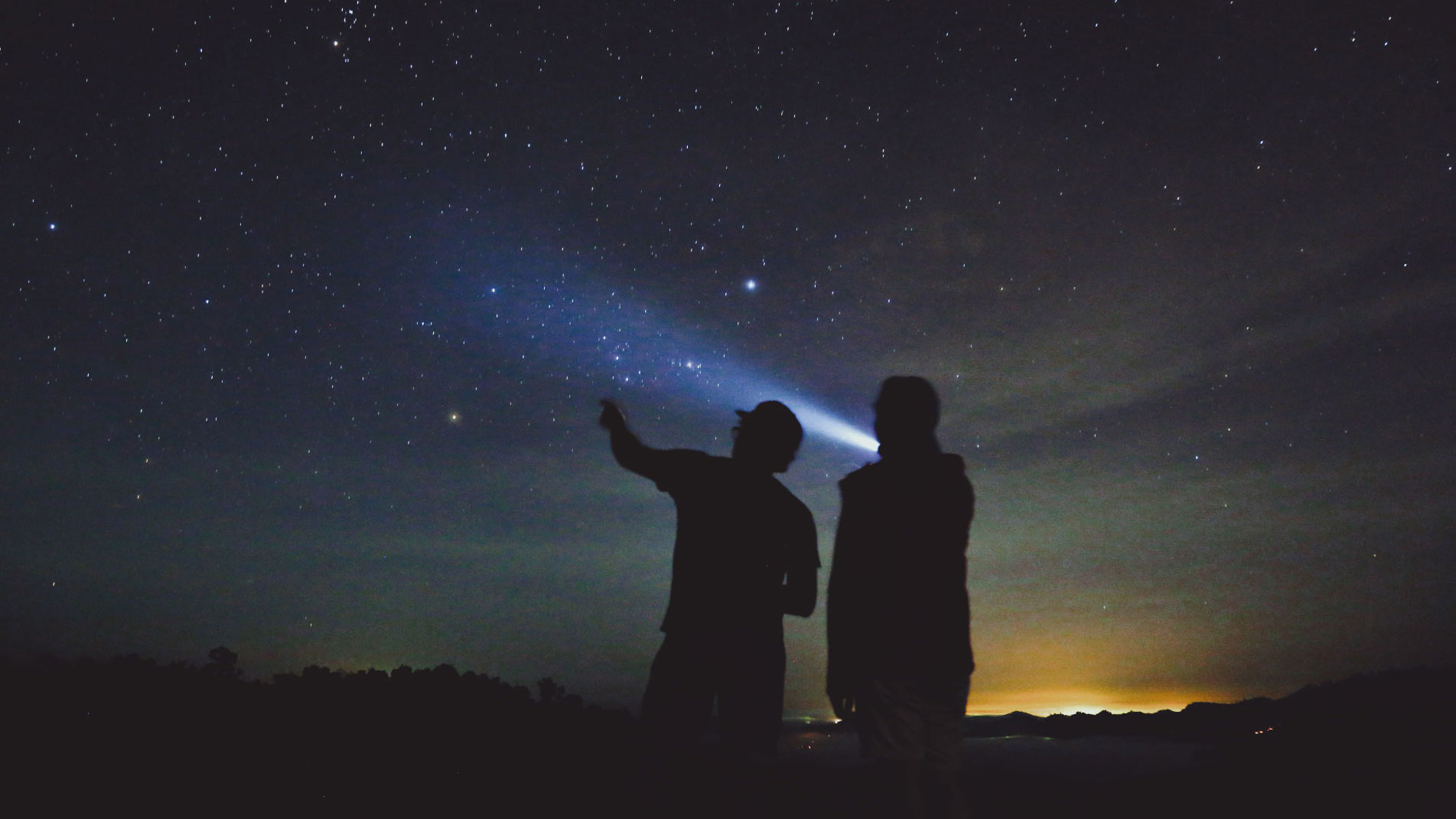 TRCRC team observing a spectacular view of the night sky in TRLC Merisuli.